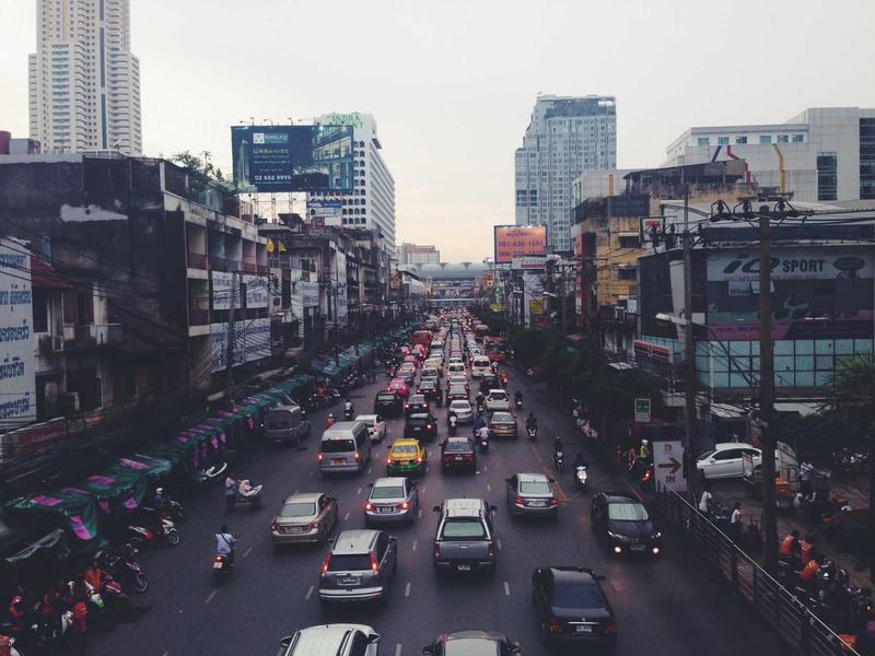 会说话的汤姆猫旧版：当“过时”成为稀缺品，我们到底在怀念什么？